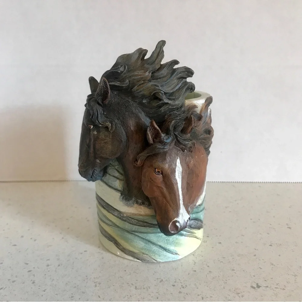 Wild Horses Brown Mustangs 3D Sculpted Heads on Pencil Pen Cup Blue Desk Decor